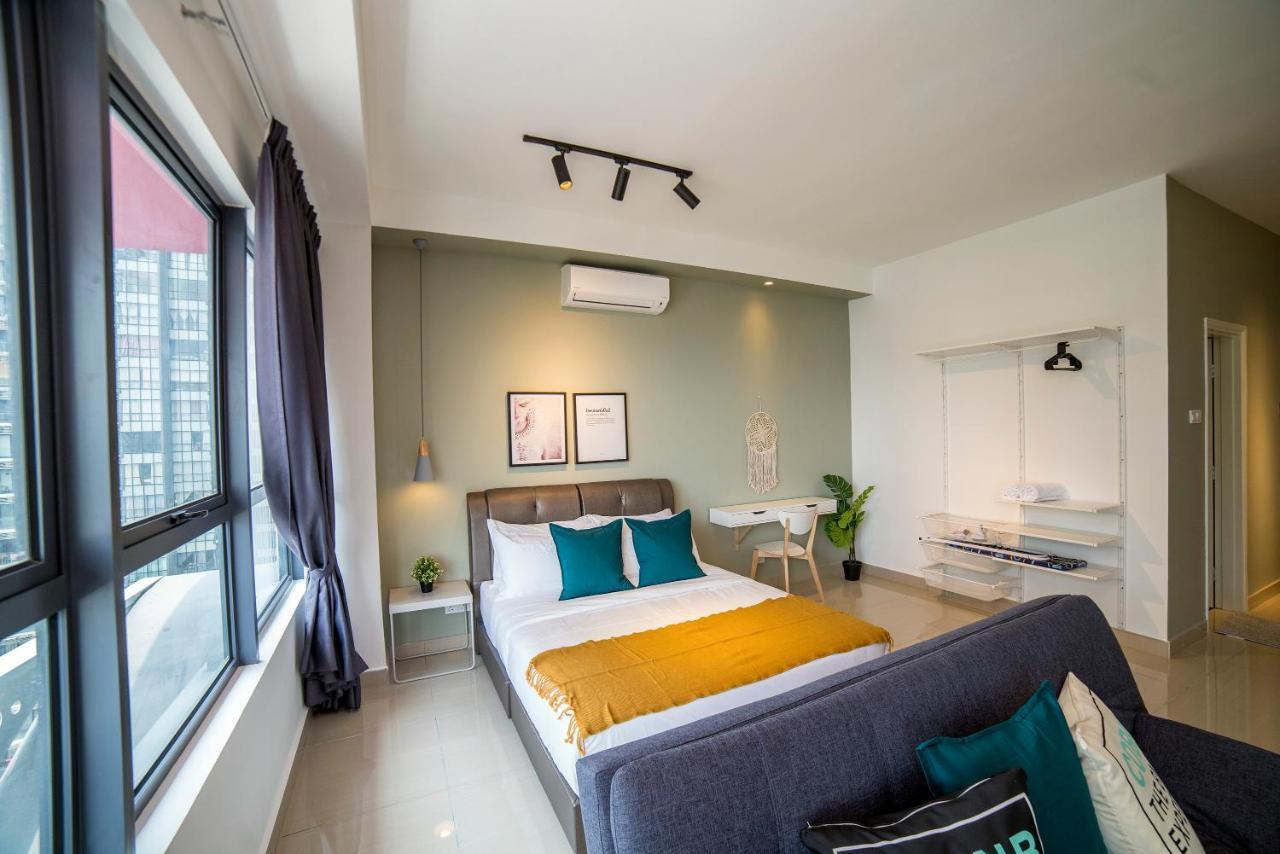 Arte Plus Klcc Designer Suites By Cobnb Kuala Lumpur Exterior foto